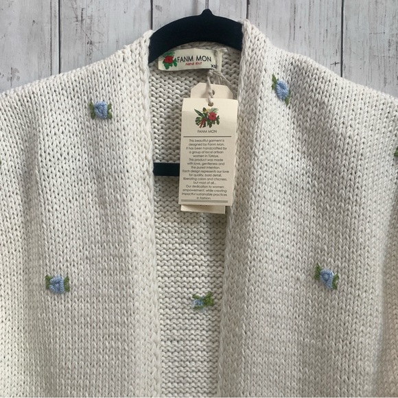 Fanm Mon Hand Knit embroidered blue rose cardigan cotton handcrafted XS/S NEW - Picture 2 of 15